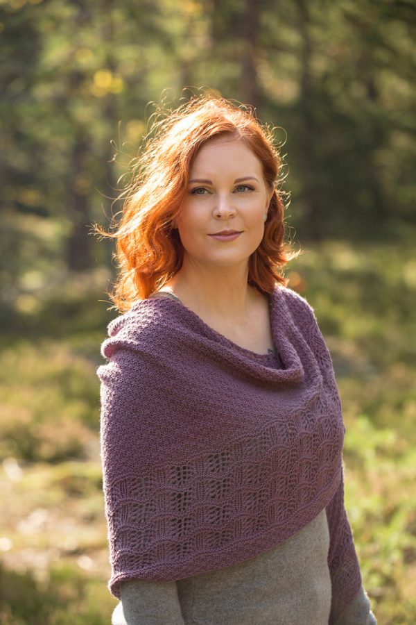 Malva shawl pattern from Woolenberry