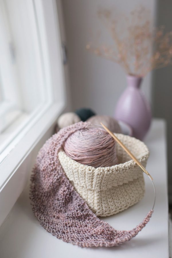 On my needles: Railings shawl with Madelinetosh Tosh Sock