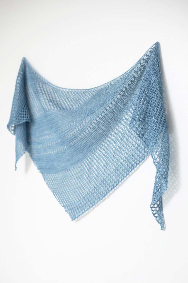 Antarktis shawl pattern from Woolenberry