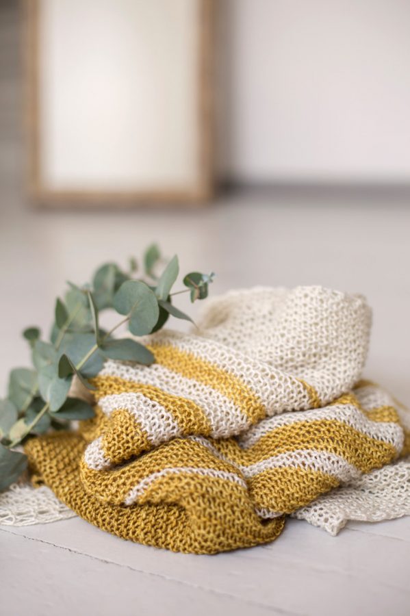 Passeggiata shawl pattern from Woolenberry