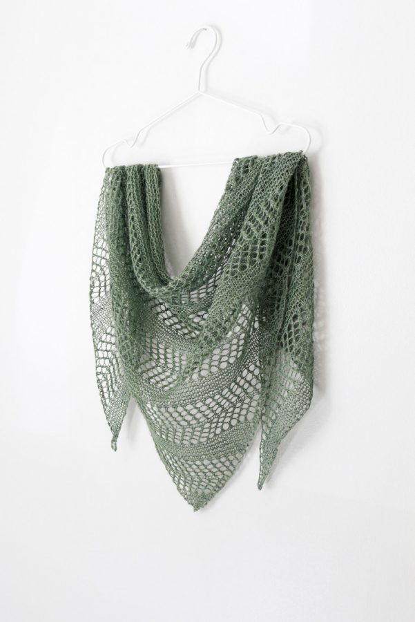 Linum shawl pattern from Woolenberry