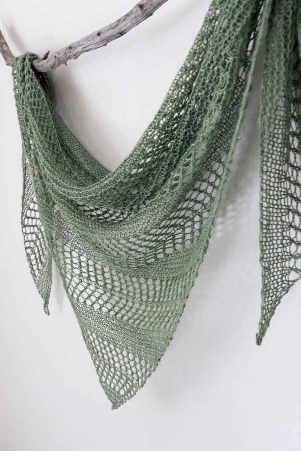 Linum shawl pattern from Woolenberry