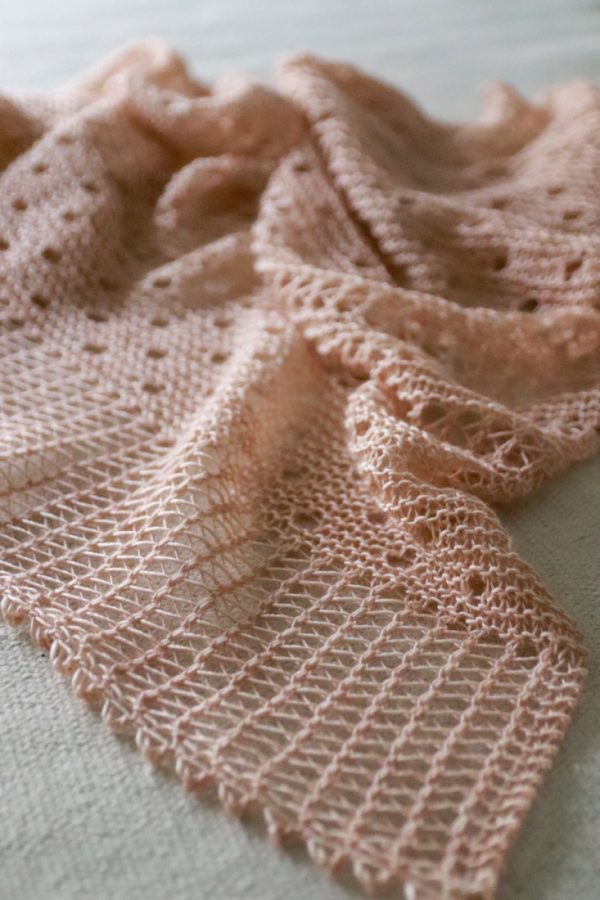 Asymmetric triangle shawl pattern: Sprinkles