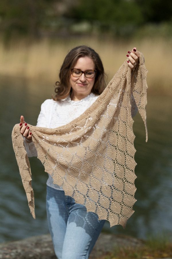 Spring Street – Triangle lace shawl knitting pattern from Woolenberry