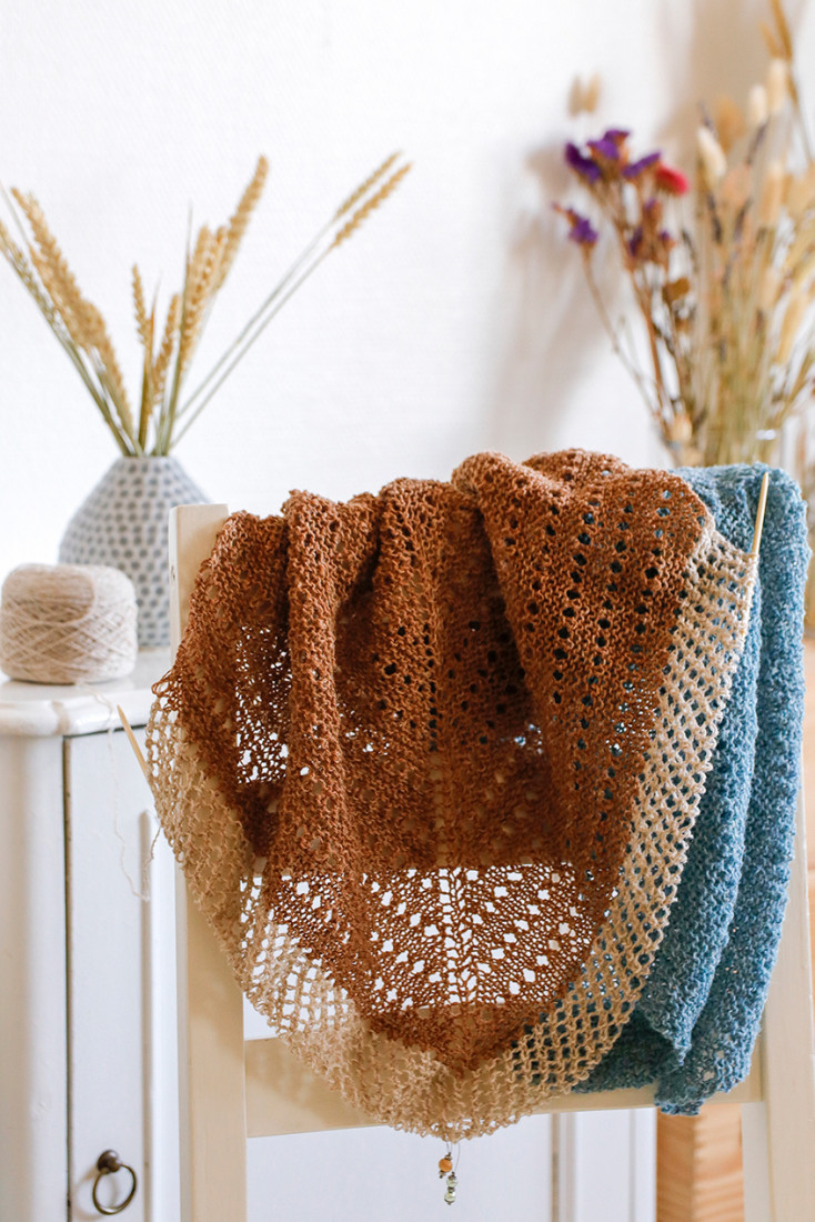 Rectangle Sundial shawl on my needles with Holst Garn