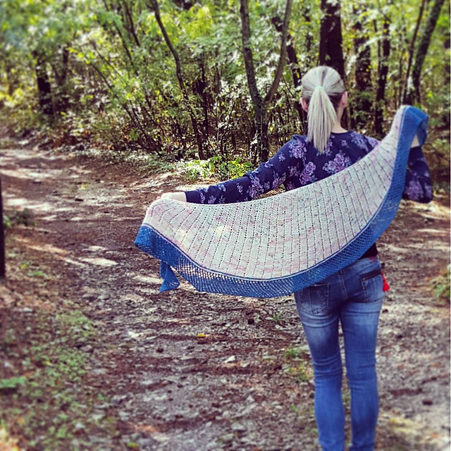 Project Love: Lighthouse shawl from Woolenberry