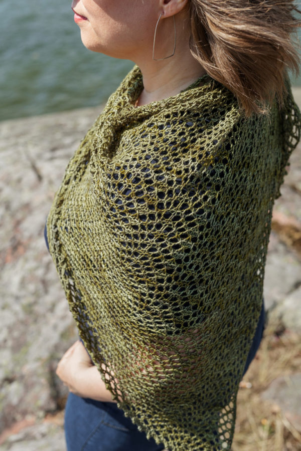 Velvet Moss shawl pattern for one skein of fingering weight yarn