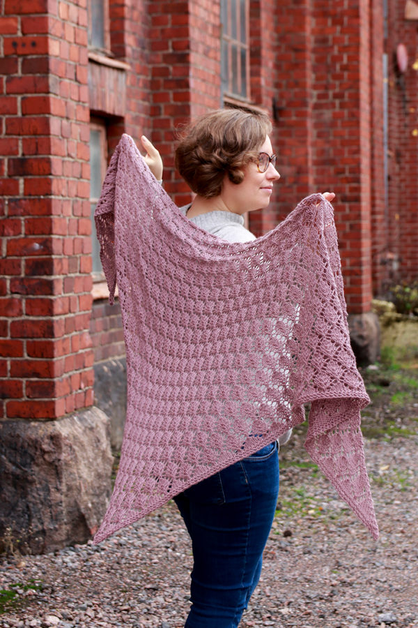 Fallen Leaves shawl knitting pattern from Woolenberry