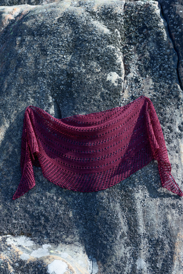 Haave shawl knitting pattern from Woolenberry