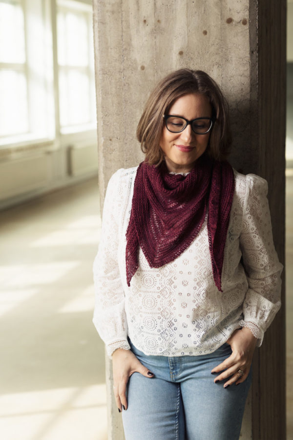 Citadel – Modern one skein shawl with garter stitch and dropped stitches.