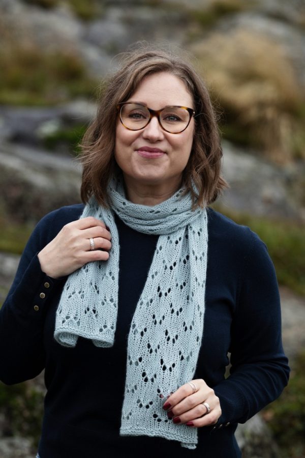 Morning Light – Easy rectangle scarf knitting pattern with eyelets Morning Light – Easy rectangle scarf knitting pattern with eyelets