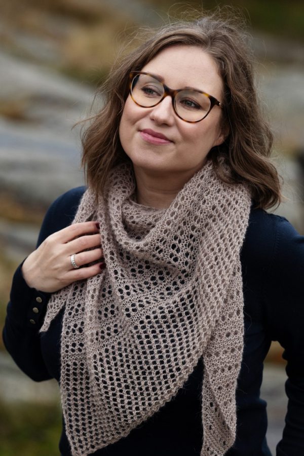 Sunday Morning – Bias triangle shawl knitting pattern for fingering weight yarn Sunday Morning – Bias triangle shawl knitting pattern for fingering weight yarn