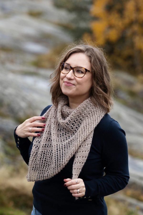 Sunday Morning – Bias triangle shawl knitting pattern for fingering weight yarn Sunday Morning – Bias triangle shawl knitting pattern for fingering weight yarn